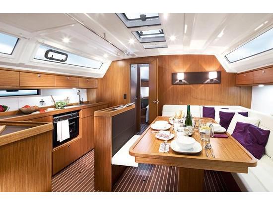Book yachts online - sailboat - Bavaria Cruiser 46 - Alexaster - rent