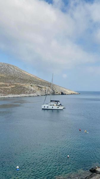 Book yachts online - catamaran - Lagoon 400 S2 - Utopia - rent