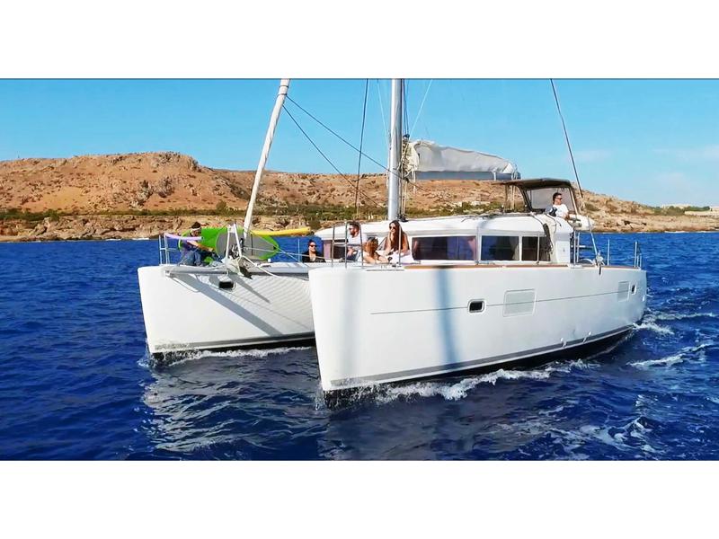 Book yachts online - catamaran - Lagoon 400 S2 - Utopia - rent