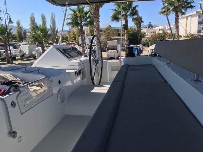 Book yachts online - catamaran - Lagoon 450 Flybridge - Cinzia - rent