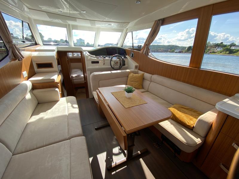 Book yachts online - motorboat - Greenline 33 - Dalen - rent