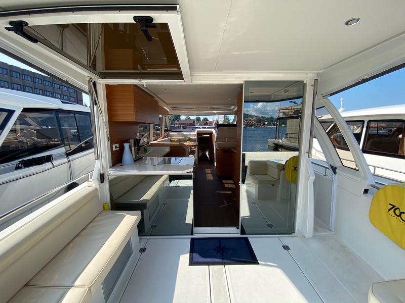 Book yachts online - motorboat - Greenline 39 - Helgeroa - rent