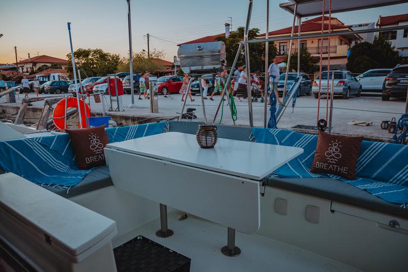 Book yachts online - catamaran - Lagoon 380 - Caramela - rent