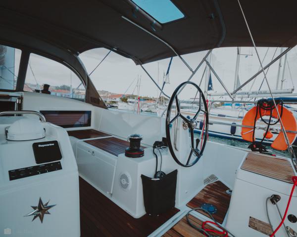 Book yachts online - sailboat - Sun Odyssey 440 - Eleni - rent