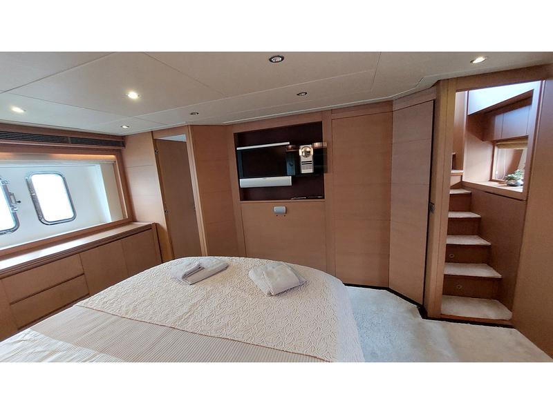 Book yachts online - motorboat - Evo Marine Deauville 760 - My Way  - rent