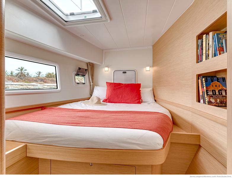 Book yachts online - catamaran - Lagoon 42 - Fujin - rent