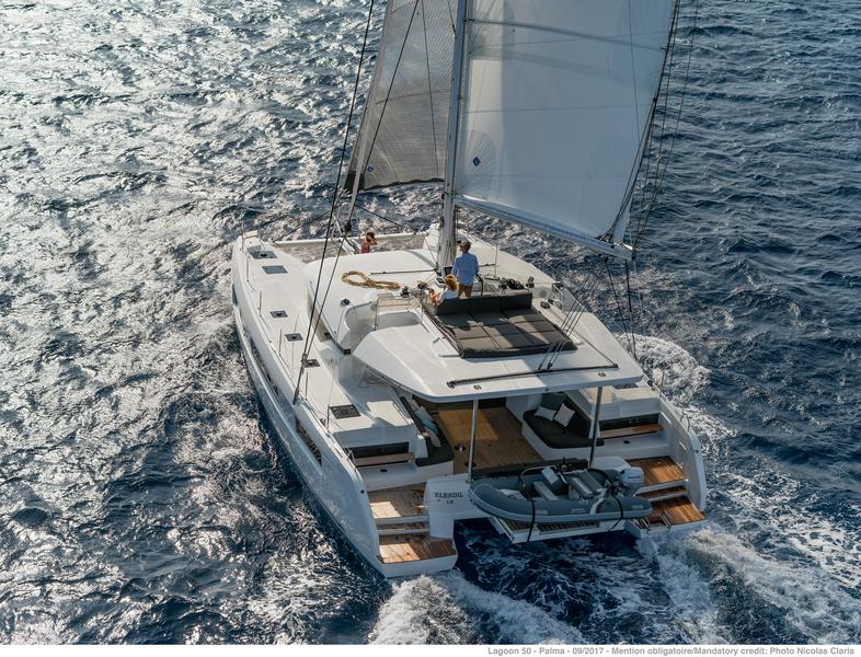 Book yachts online - catamaran - Lagoon 50 - Alchera - rent