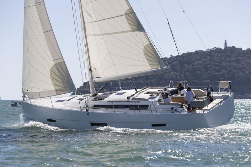 Book yachts online - sailboat - Dufour 430 Grand Large - Sandra - rent