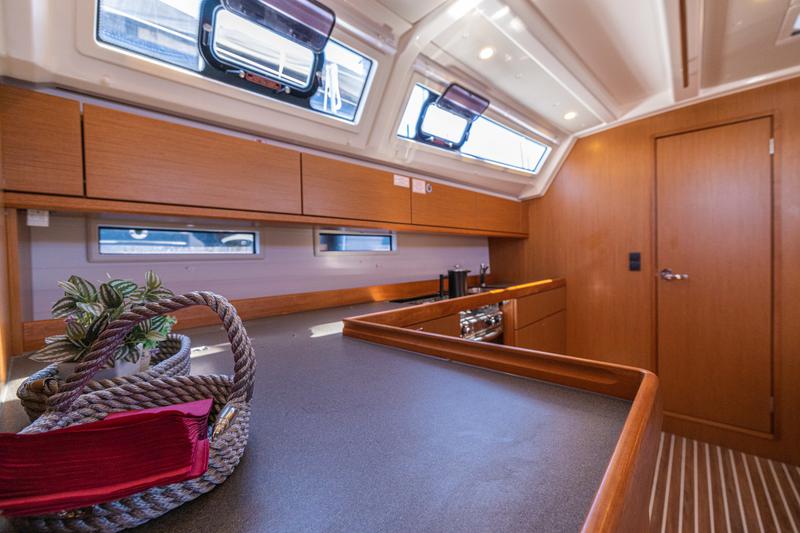 Book yachts online - sailboat - Bavaria Cruiser 46 - Just Be - rent