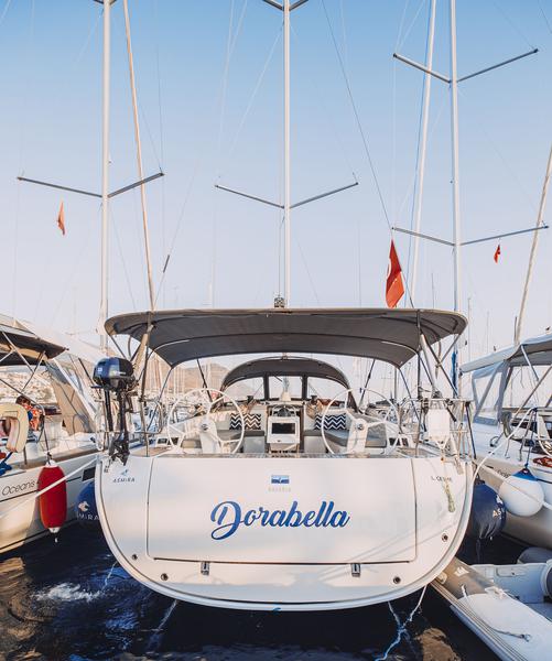 Book yachts online - sailboat - Bavaria Cruiser 46 - Dorabella - rent