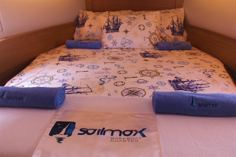 Book yachts online - sailboat - Dufour 430 Grand Large - Esperanza - rent