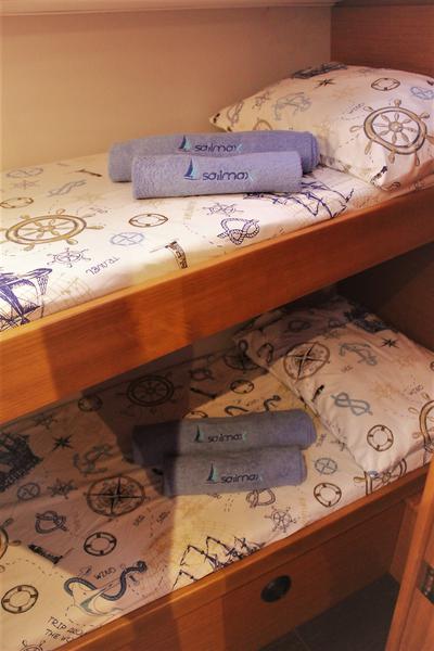 Book yachts online - sailboat - Dufour 430 Grand Large - Esperanza - rent