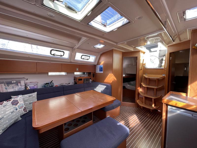 Book yachts online - sailboat - Bavaria 46 Cruiser - Amaris - rent