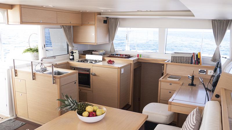Book yachts online - catamaran - Lagoon 450 - Balok - rent