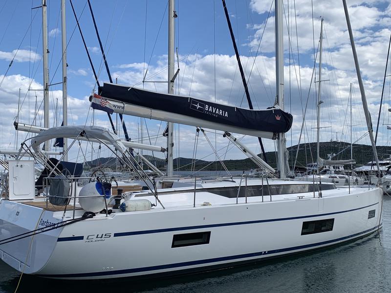 Book yachts online - sailboat - Bavaria C45 Holiday - BARBARA I - rent