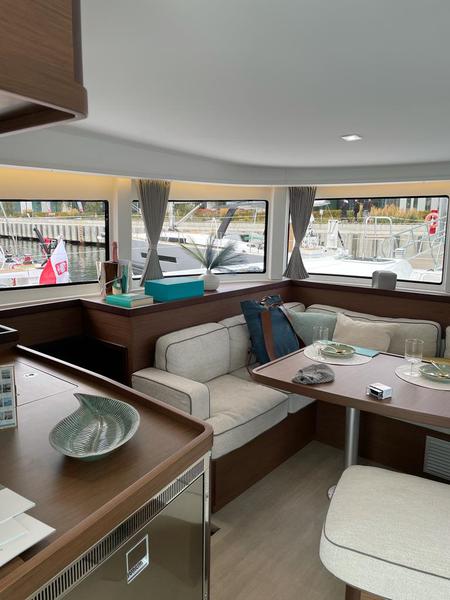 Book yachts online - catamaran - Lagoon 42 - JUTKA - rent