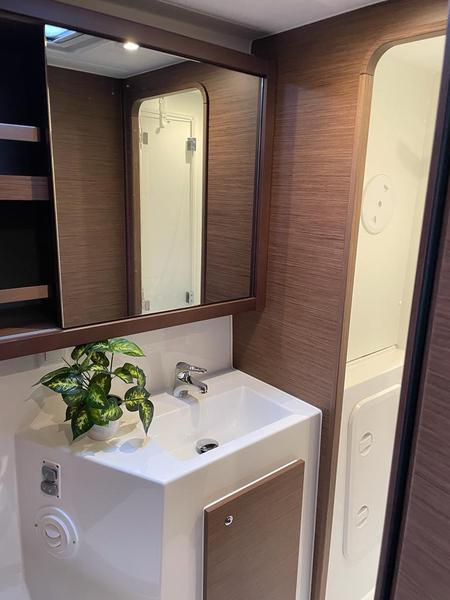 Book yachts online - catamaran - Lagoon 42 - JUTKA - rent