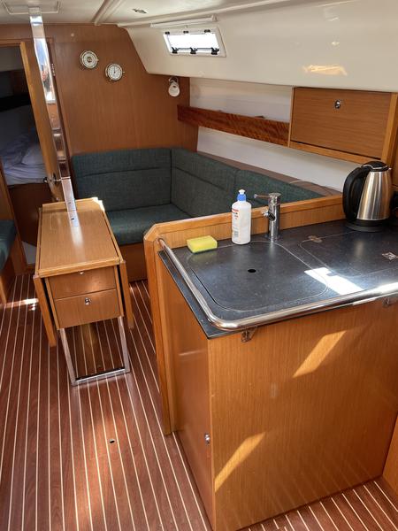 Book yachts online - sailboat - Bavaria Cruiser 32 - CESSAR - rent