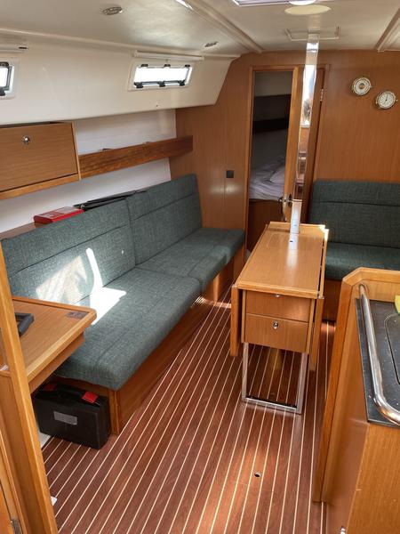 Book yachts online - sailboat - Bavaria Cruiser 32 - CESSAR - rent