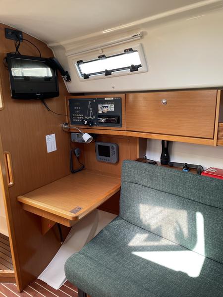 Book yachts online - sailboat - Bavaria Cruiser 32 - CESSAR - rent