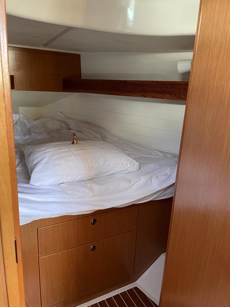 Book yachts online - sailboat - Bavaria Cruiser 32 - CESSAR - rent