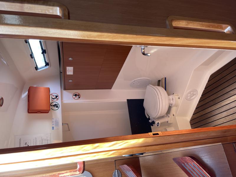 Book yachts online - sailboat - Bavaria Cruiser 32 - CESSAR - rent