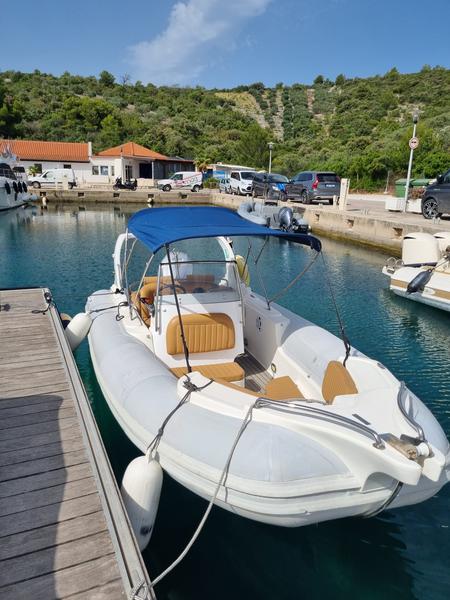 Book yachts online - motorboat - AGA Marine Spirit 640 - AGA - rent