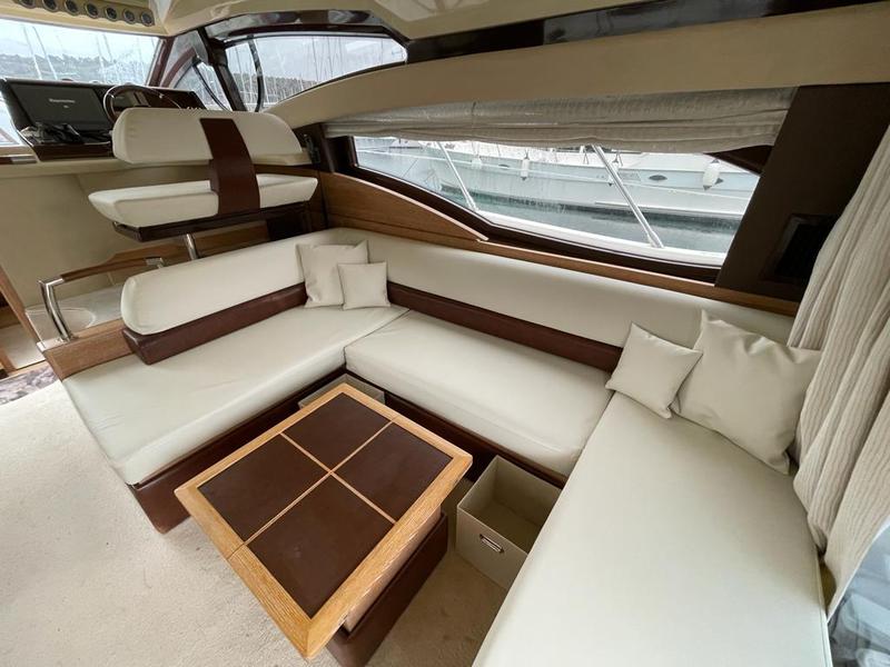 Book yachts online - motorboat - Azimut 47 - Kecalu - rent