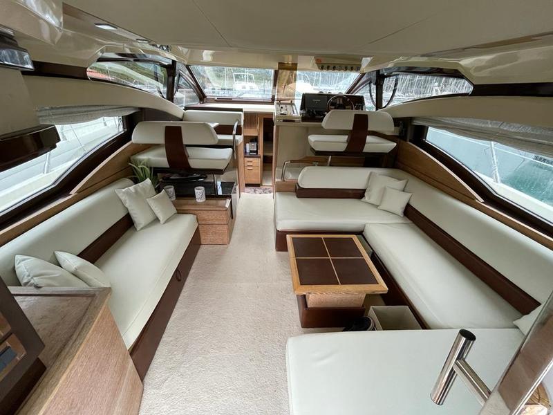 Book yachts online - motorboat - Azimut 47 - Kecalu - rent