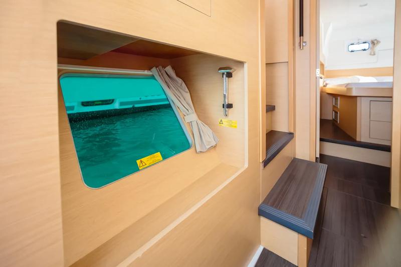 Book yachts online - catamaran - Lagoon 400 S2 - Auster - rent