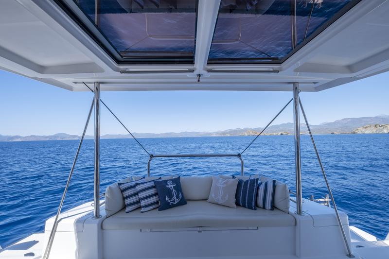 Book yachts online - catamaran - Bali Maxi Lounge 4.1 - My Dreams - rent