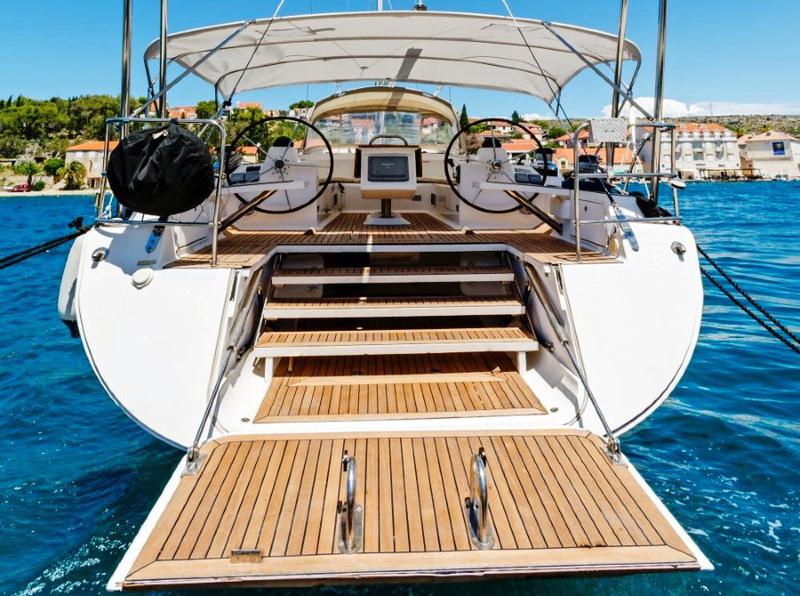 Book yachts online - sailboat - Elan 514 Impression - MGV Treaton - rent