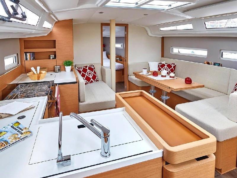 Book yachts online - sailboat - Sun Odyssey 410 - Artemis - rent