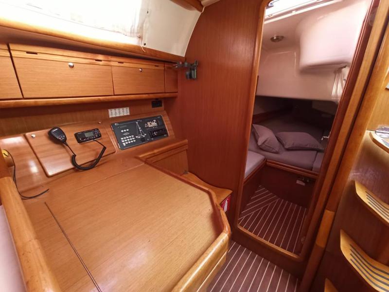 Book yachts online - sailboat - Bavaria 40 Cruiser - Santana  - rent