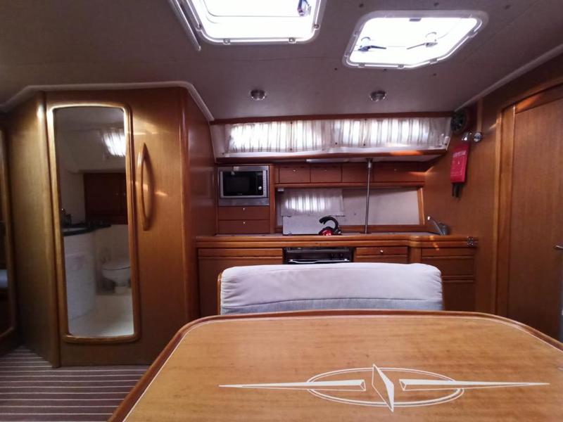 Book yachts online - sailboat - Bavaria 40 Cruiser - Santana  - rent