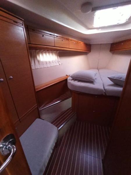 Book yachts online - sailboat - Bavaria 40 Cruiser - Santana  - rent