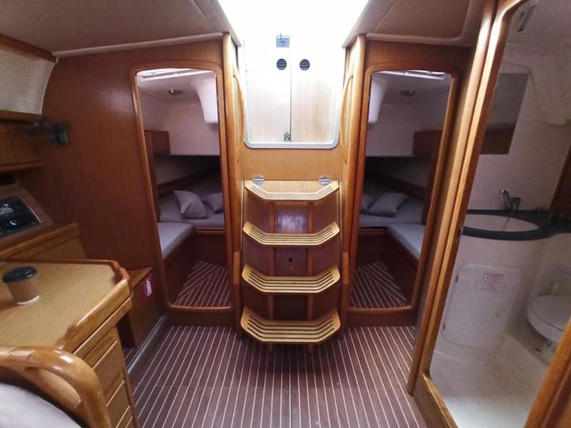 Book yachts online - sailboat - Bavaria 40 Cruiser - Santana  - rent