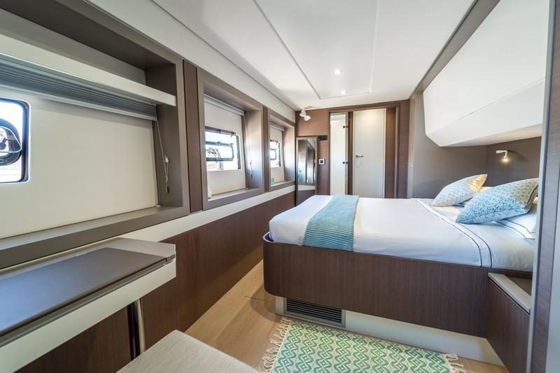 Book yachts online - catamaran - Bali 5.4 (8 berths) - Signature Concept - rent