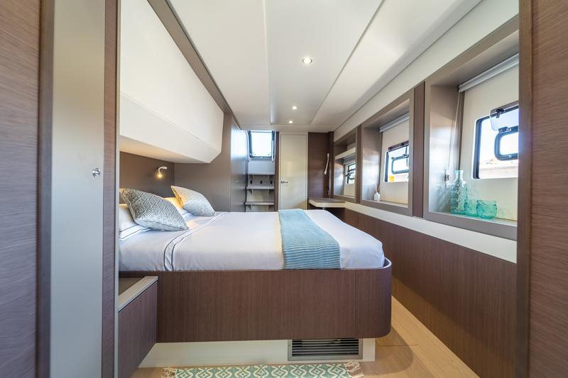 Book yachts online - catamaran - Bali 5.4 (8 berths) - Signature Concept - rent