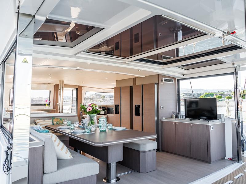 Book yachts online - catamaran - Bali 5.4 (8 berths) - Signature Concept - rent