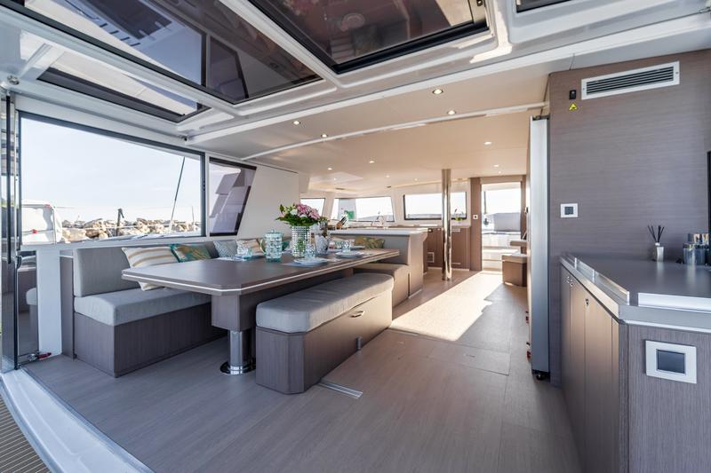Book yachts online - catamaran - Bali 5.4 (8 berths) - Signature Concept - rent