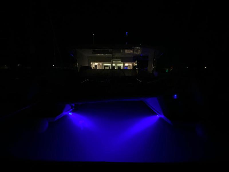 Book yachts online - catamaran - Lagoon 450F - AEROPI  |⛵ VIP, Skippered Only, Watermaker, Generator, AC, BBQ - rent