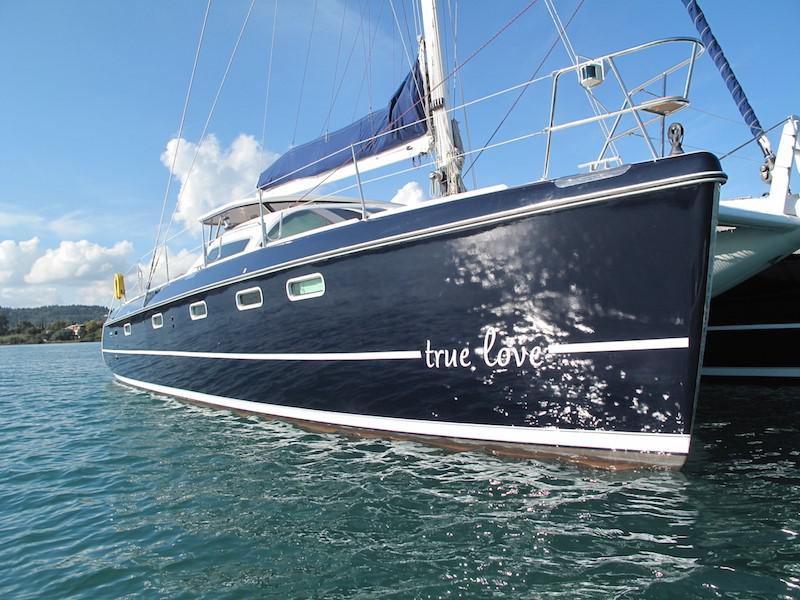 Book yachts online - catamaran - Privilege 495 - True Love - rent