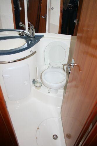 Book yachts online - sailboat - Bavaria 39 Cruiser - Kaštelet - rent