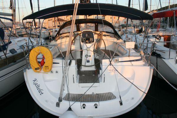 Book yachts online - sailboat - Bavaria 39 Cruiser - Kaštelet - rent