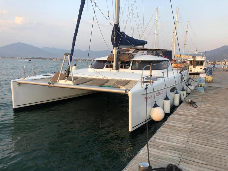 Book yachts online - catamaran - Fountaine Pajot Lavezzi 40 - Odinn - rent