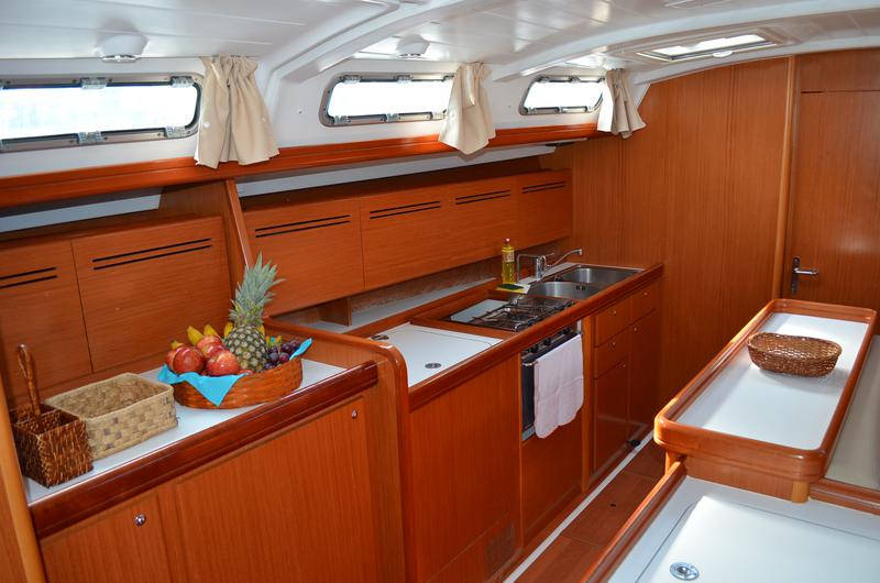 Book yachts online - sailboat - Cyclades 50.4 - BYC ANGRA - rent