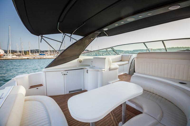 Book yachts online - motorboat - Cruisers 44 - GAP'S - rent