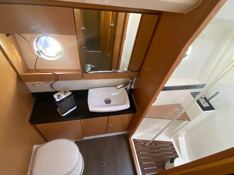 Book yachts online - motorboat - Bavaria Virtess 420 Fly - Mia Sophie - rent