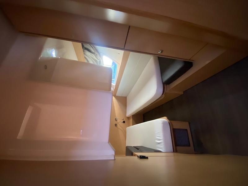 Book yachts online - motorboat - Bavaria Virtess 420 Fly - Mia Sophie - rent